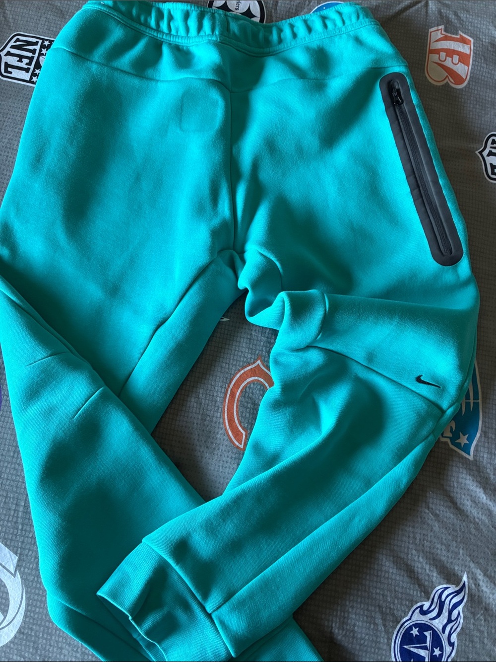Nike Tech Youth Boys Teal and Navy Colorblock Joggers - Athletic Sweatpants - Picture 3 of 3